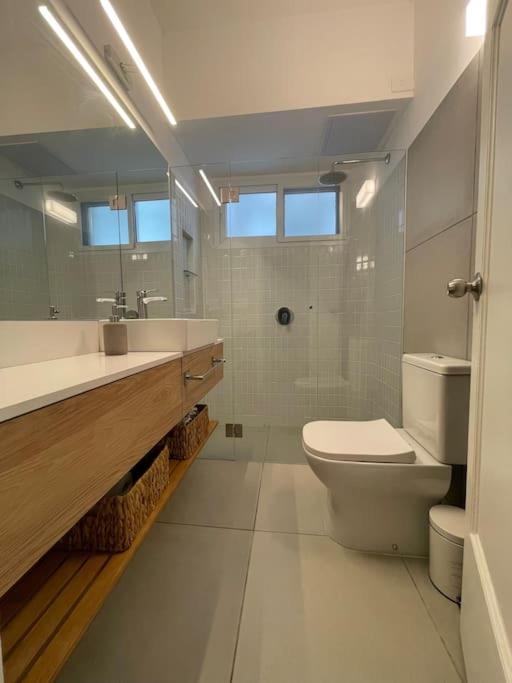 Apartamento Stylish With Balcony Cozy In Excellent Location
