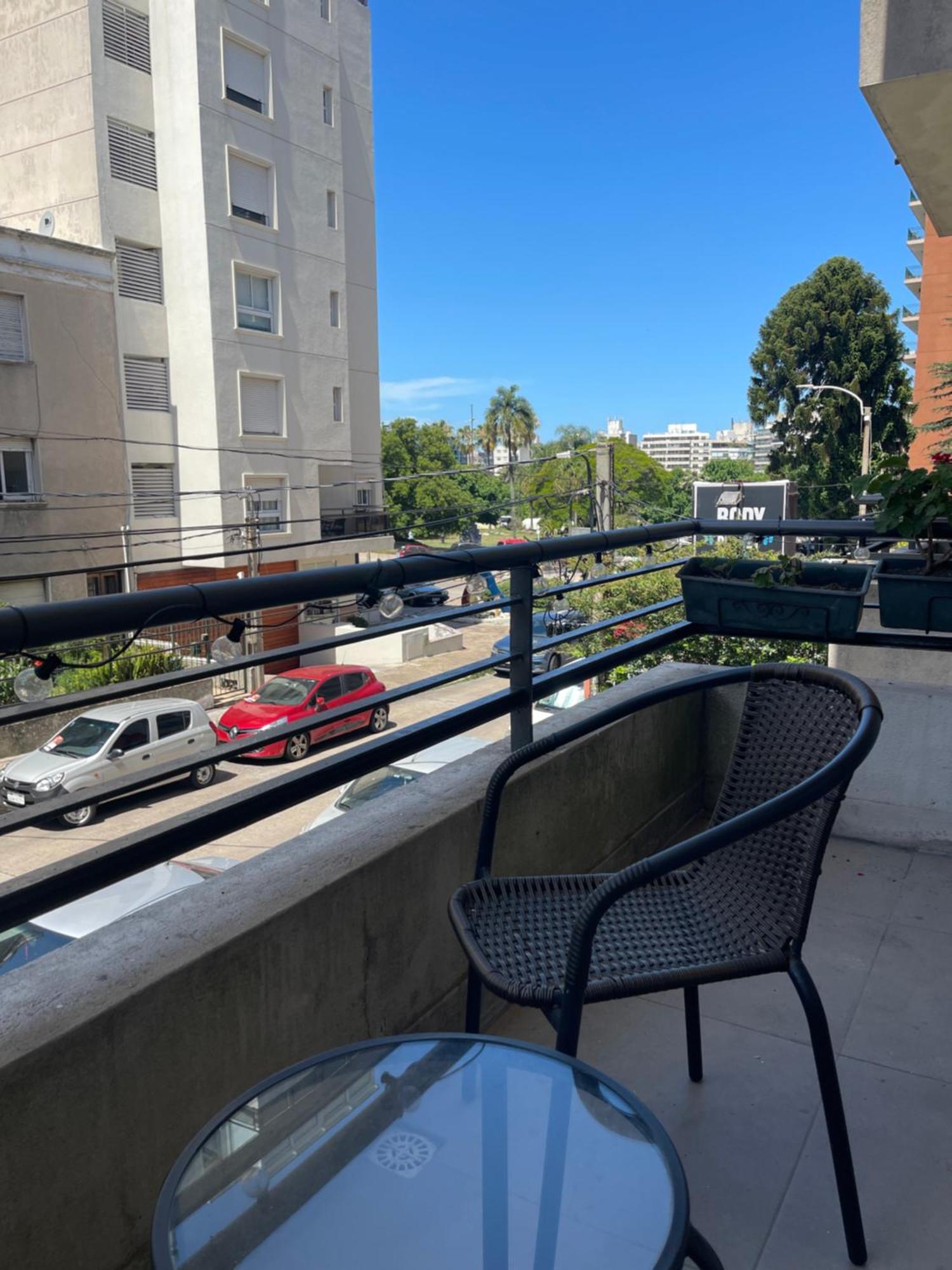 Apartamento Stylish With Balcony Cozy In Excellent Location