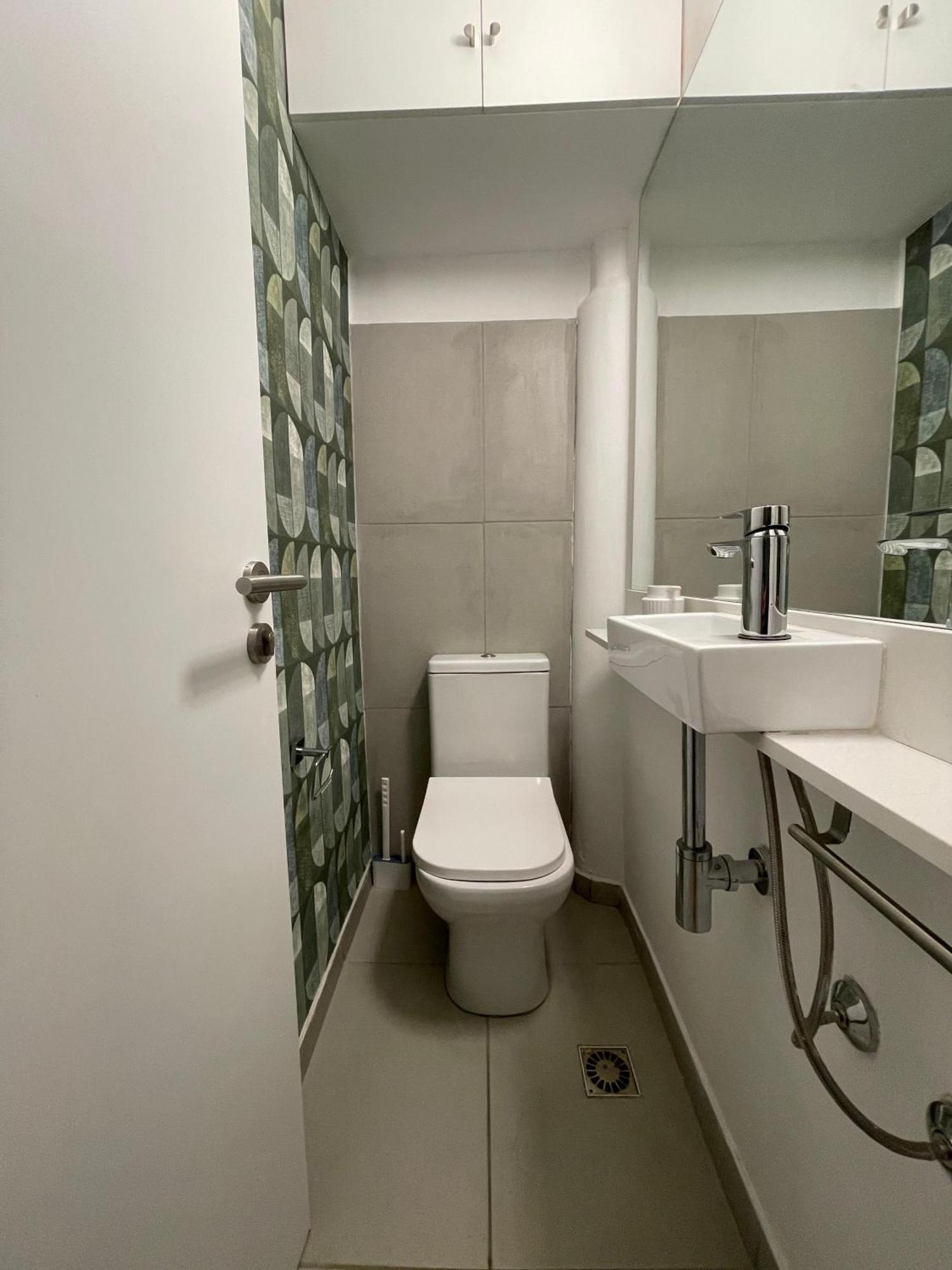 Apartamento Stylish With Balcony Cozy In Excellent Location